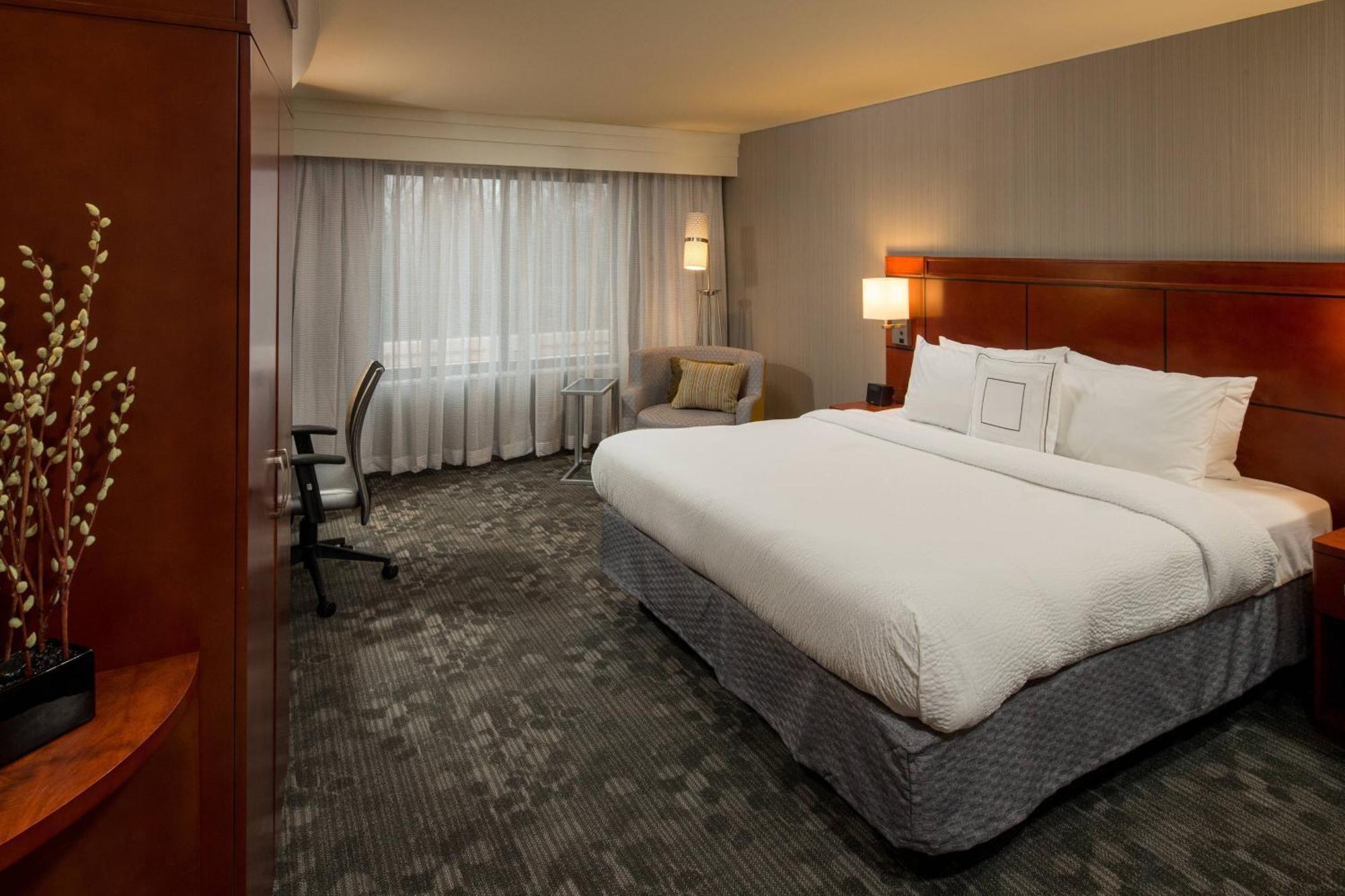 Courtyard By Marriott Lafayette Hotel Exterior foto