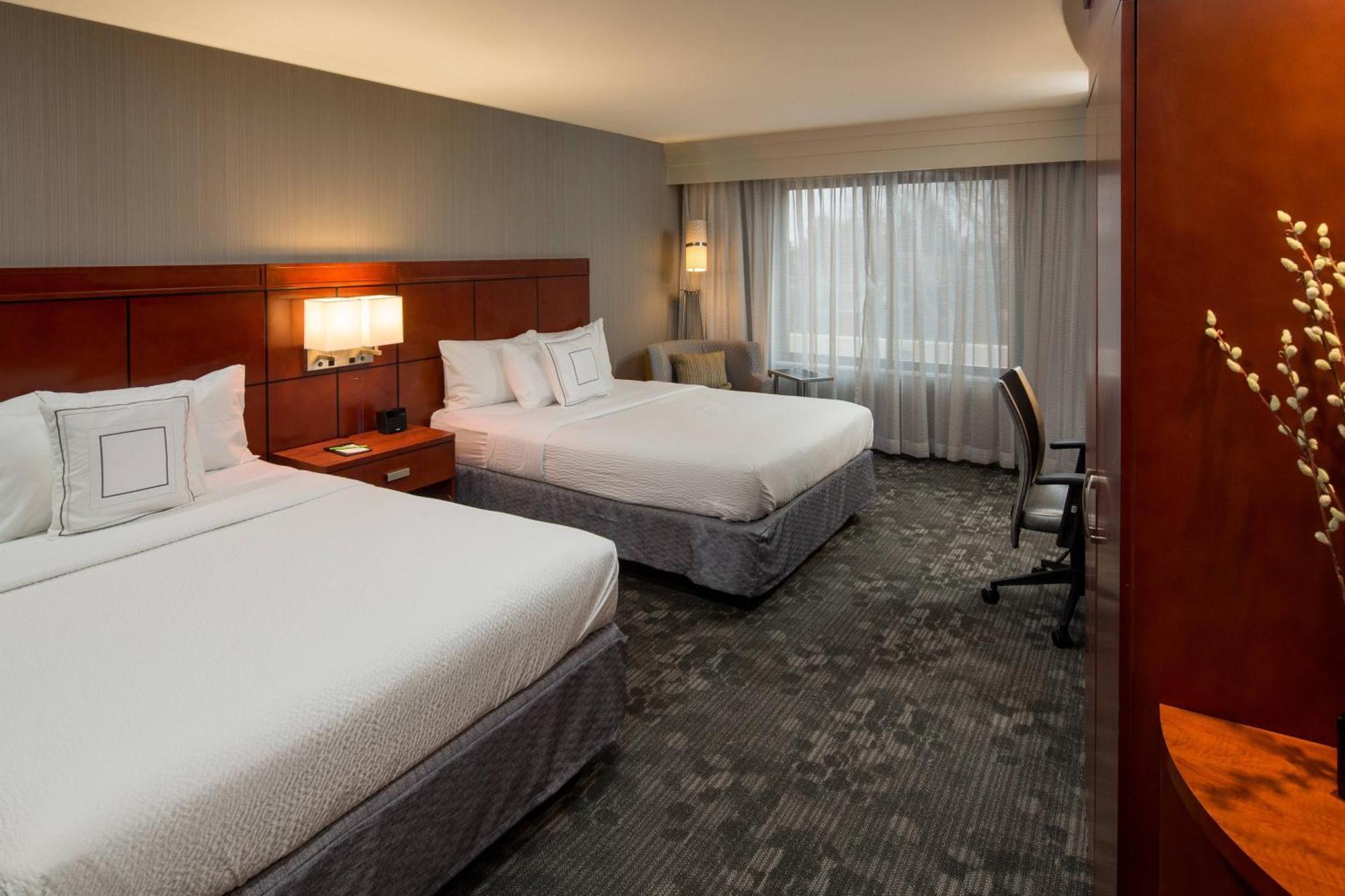 Courtyard By Marriott Lafayette Hotel Exterior foto