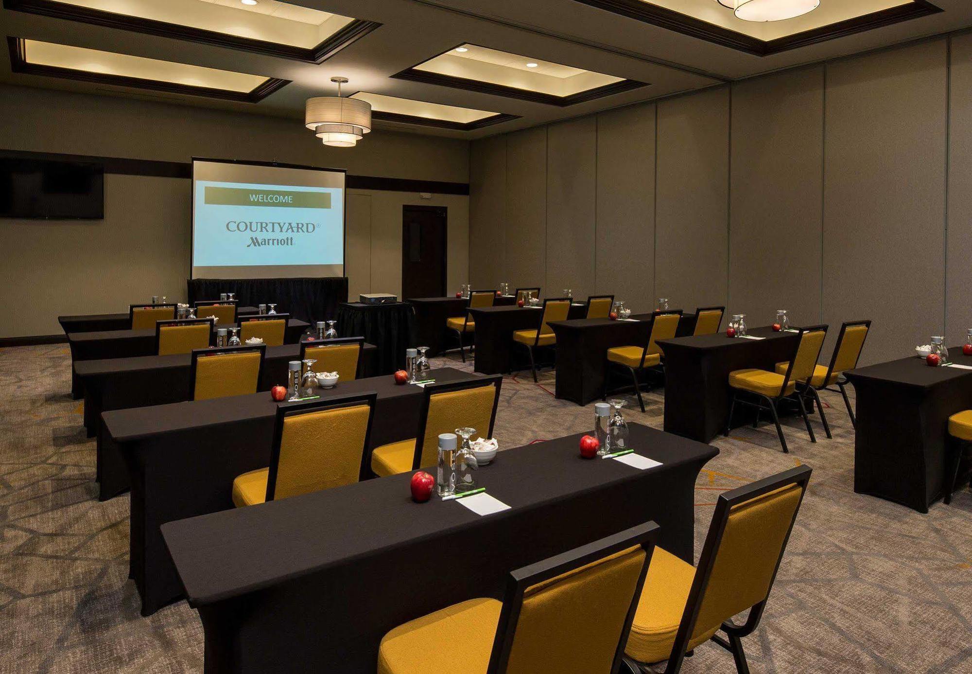 Courtyard By Marriott Lafayette Hotel Exterior foto