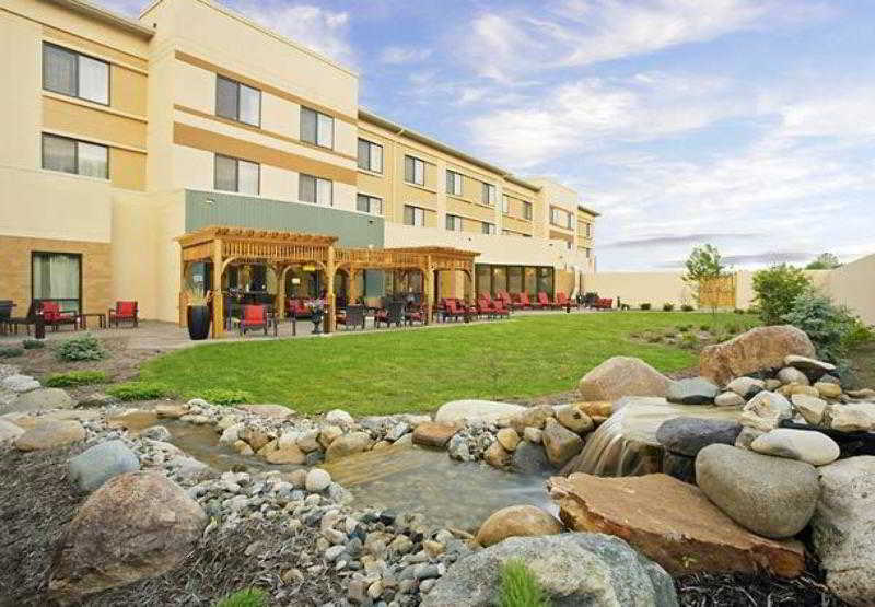 Courtyard By Marriott Lafayette Hotel Exterior foto
